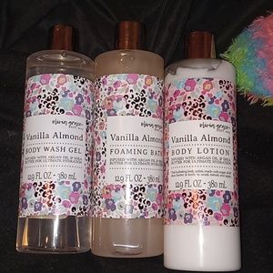 This is a set comes with lotion and wash gel and foam bath